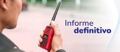 Imagen diseñada con un usuario usando un radio teléfono