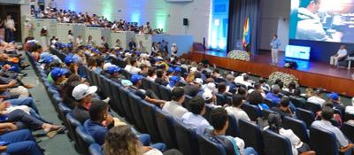 Foto del auditorio y asistentes