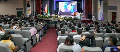 Foto del ministro TIC en Sucre