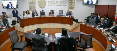 Foto del ministro en la Comisión Sexta de la Cámara de Representantes