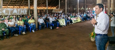 Foto del la comunidad que participo en el evento