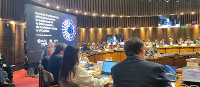 Foto de los ministros en conferencia