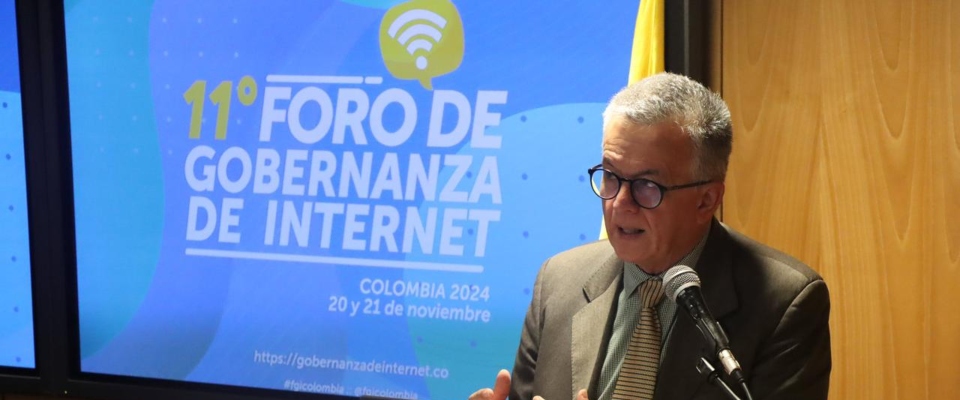 Foto del Viceministro de Transformación Digital en el foro sobre la gobernanza de Internet