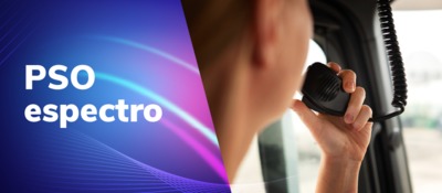 Foto de una persona hablando por radio de telecomunicación junto al texto 'PSO Espectro'