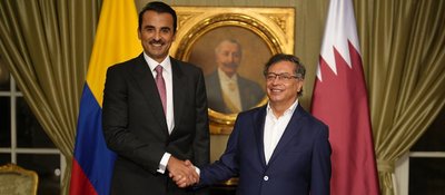 Foto de archivo: Alteza el Jeque Tamim bin Hamad Al-Thani, Emir del Estado de Qatar con el Presidente Petro Foto de archivo: Alteza el Jeque Tamim bin Hamad Al-Thani, Emir del Estado de Qatar con el Presidente Petro