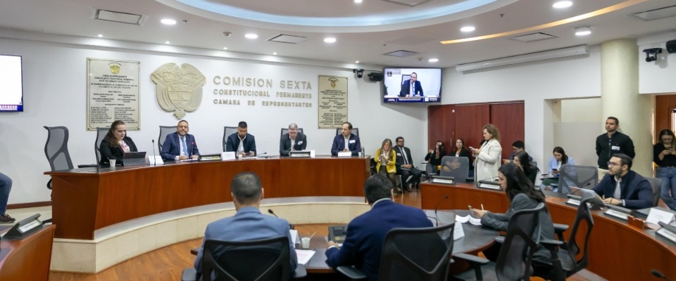 Foto del ministro TIC en la Audiencia Pública convocada por la Comisión Sexta de la Cámara de Representantes Foto del ministro TIC en la Audiencia Pública convocada por la Comisión Sexta de la Cámara de Representantes