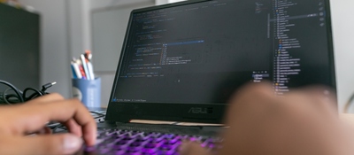 Foto de un computador Foto de un computador
