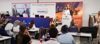 Foto de la Viceministra de Transformación Digital en la Expo Mundial Osaka 2025