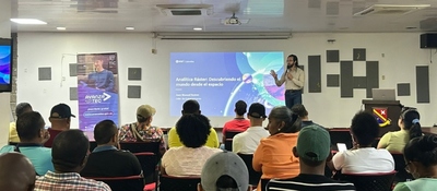 Foto de la Masterclass en Sistemas de Información Geográfica (SIG) en San Andres