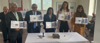 Foto de la presentación de los sello postales