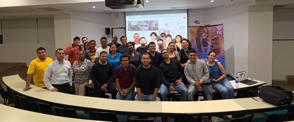 Foto de la alianza entre Fortinet y AvanzaTEC
