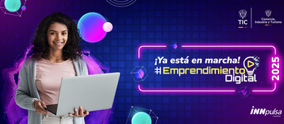 Imagen diseñada sobre el Emprendicmiento Digital que muestra una mujer con un computador portatil en sus manos