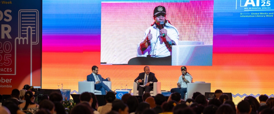 Foto de panelistas en la Semana Mundial de Alfabetización Mediática