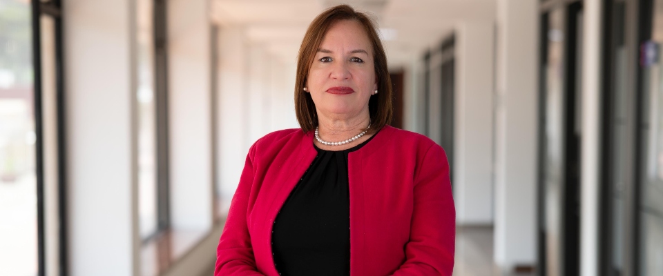 Foto de la Viceministra de Conectividad