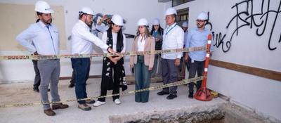 Foto de Ministra TIC en supervisión de obra de la construcción de la facultad de IA