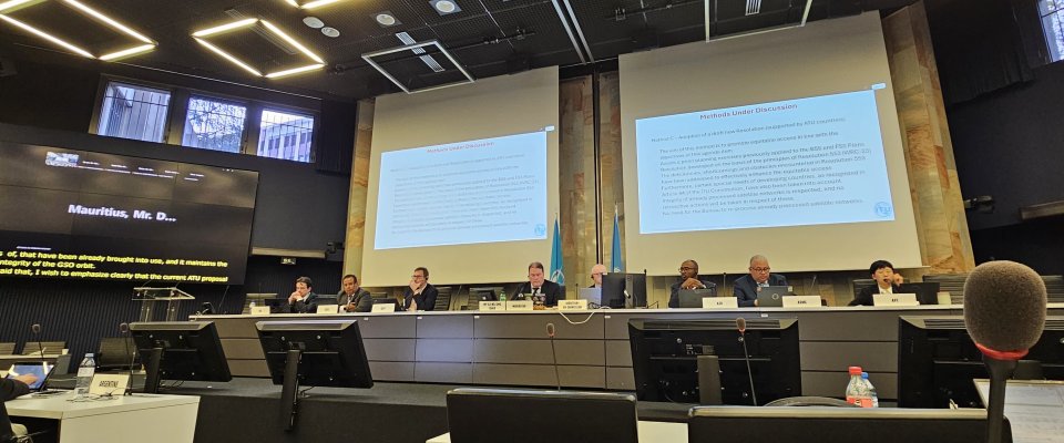 Foto de representantes en Sesión Informativa Interregional