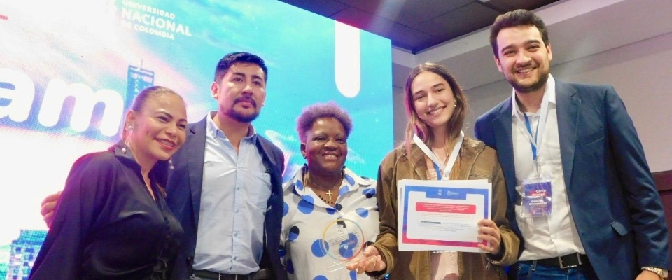 Foto de directivos del Ministerio TIC