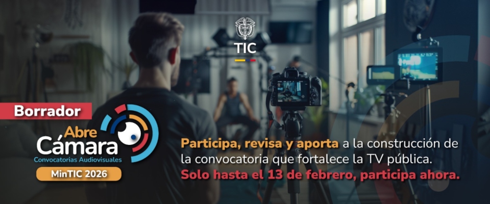 Imagen diseñada con un set de grabación e información sobre Abre Cámara 2026