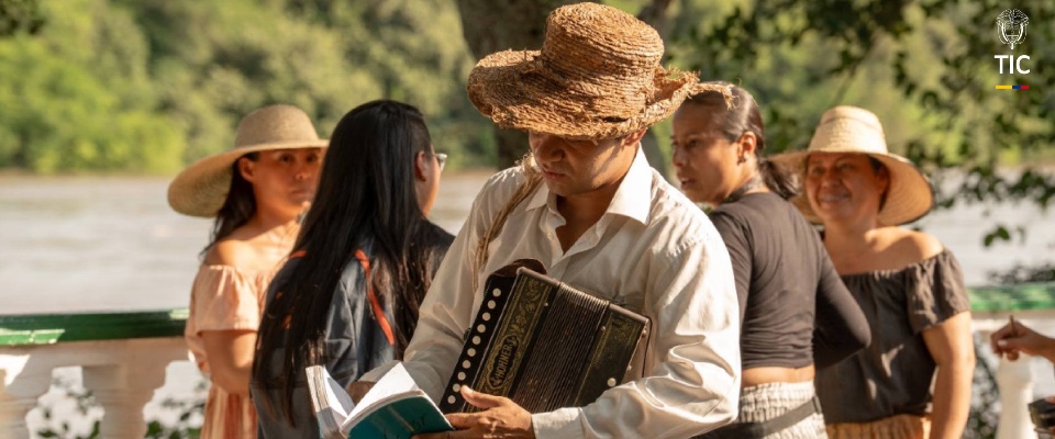 Foto de Francisco el Hombre, personaje de nueva serie de televisión regional