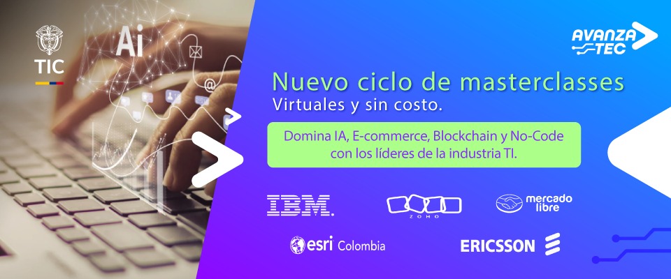 Manos escriben en portátil con gráficos de IA. Anuncian masterclasses gratis de AvanzaTEC con IBM, Mercado Libre, Ericsson, Esri y Zoho