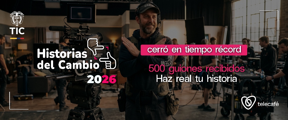 Equipo audiovisual en grabación mientras aparece gráfico de “Historias del Cambio 2026”, destacando éxito y alta participación.