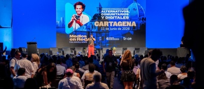 Auditorio lleno en Cartagena durante encuentro de medios alternativos, comunitarios y digitales para dialogar sobre comunicación.