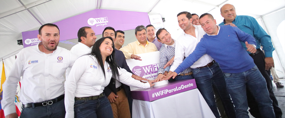 Ministro Luna enciende la primera Zona Wifi Gratis de Soacha