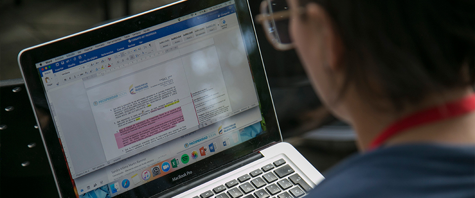 Más de 43 mil docentes se formaron en competencias TIC en el 2016
