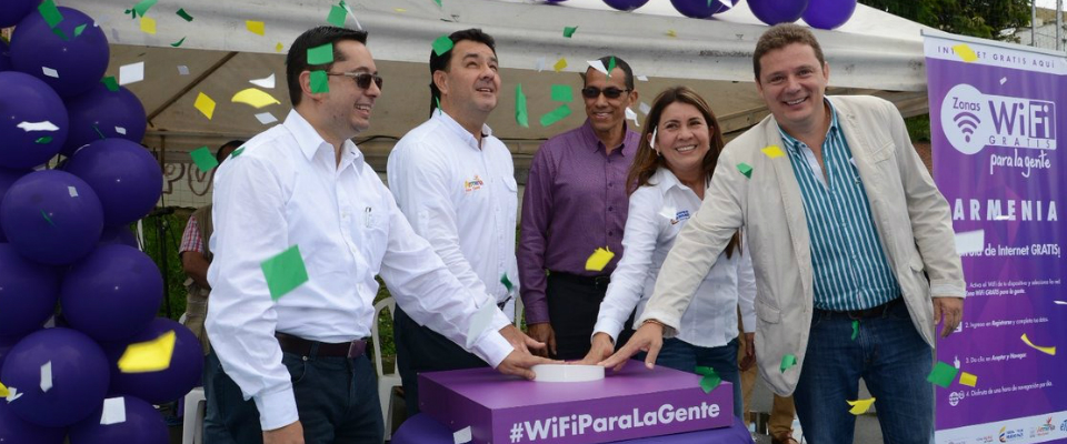 Jorge Bejarano, Asesor del Ministro de Tecnologías de la Información y las Comunicaciones (TIC), inaugura Zonas Wifi Gratis en Armenia y Calarcà