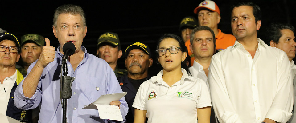 Presidente Juan Manuel Santos y Ministro Luna en zona de desastre en Mocoa
