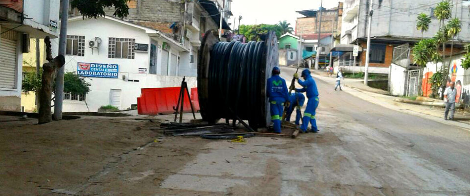 Extensión de cable para llevar telefonía fija a zonas afectadas de Mocoa
