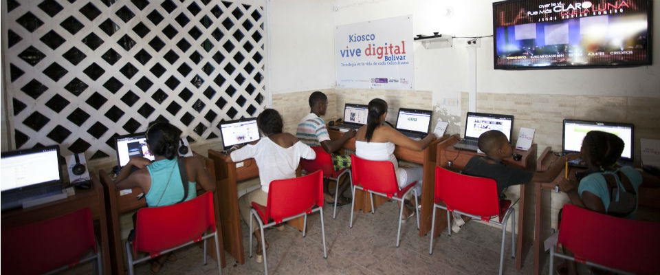 Dos emprendedoras de Cundinamarca forjaron sus negocios en Kioscos Vive Digital de MinTIC