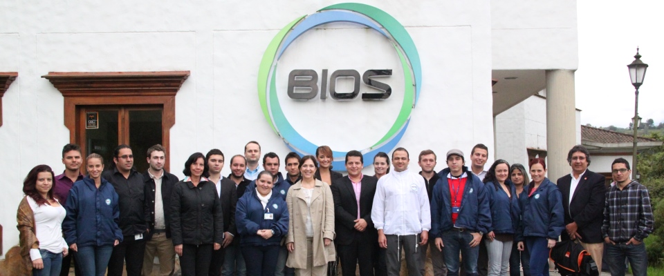 Viceministra Maria Isabel en el centro de bioinformatica Manizales