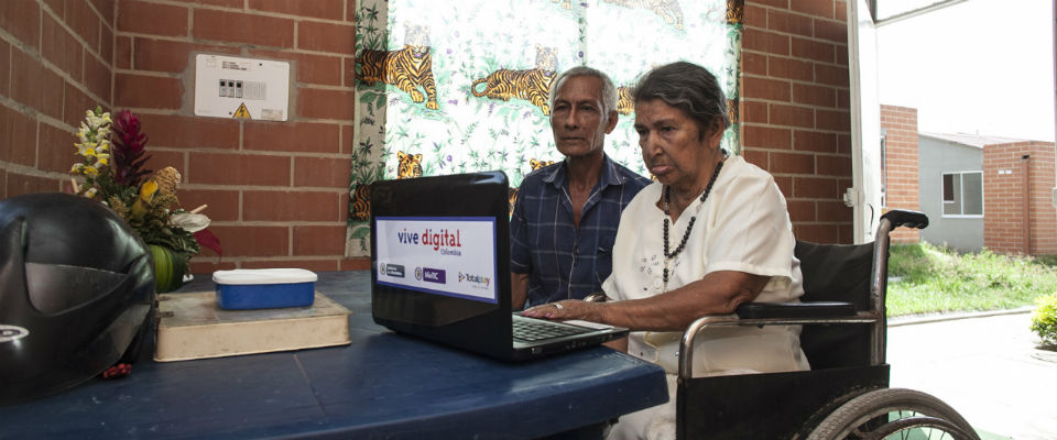 MinTIC entrega computadores a más de 15 mil familias de bajos recursos