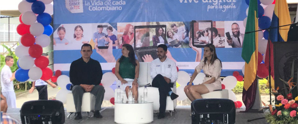 638 quindianos se han certificado en cursos TIC ofrecidos en los Puntos Vive Digital del departamento