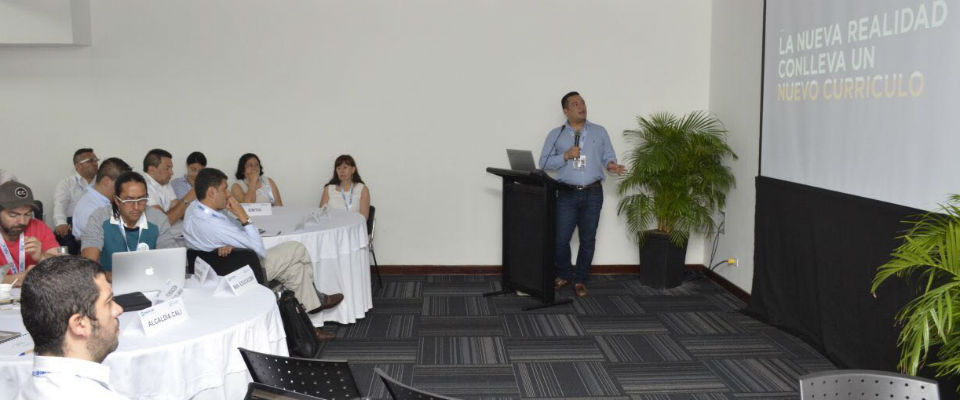Debe haber un nuevo plan de estudios para la economía digital: Director de Apropiación