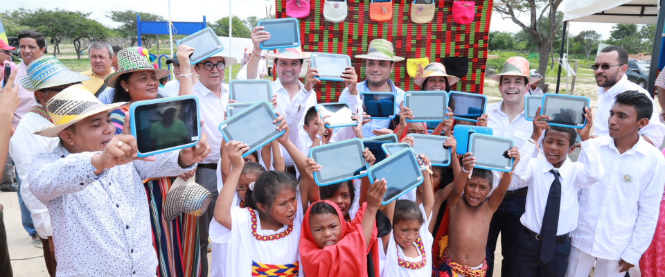 Con energía solar y Tabletas para Educar, MinTIC llegó a 10 departamentos del país