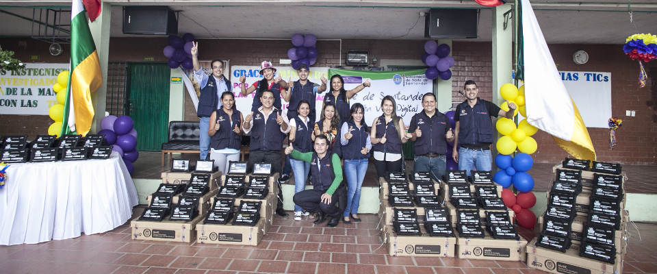 Entrega de tabletas en Los Patios - Norte de Santander