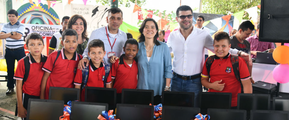Estudiantes de Cúcuta recibieron más de 1.860 equipos de Computadores para Educar
