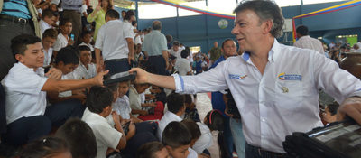 Presidente - Juan Manuel Santos entrega tabletas a instituciones educativas de Amazonas