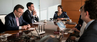 Viceministra TI - Maria Isabel Mejía reunida con delegación de la provincia de Vizcaya
