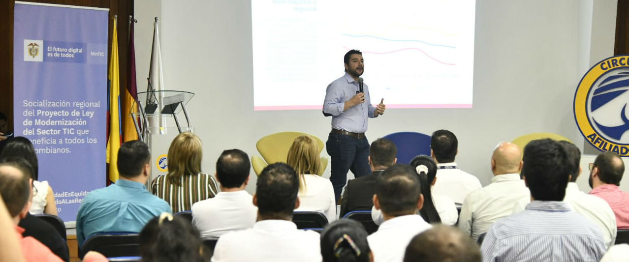 El viceministro de Conectividad y Digitalización asistió a la socialización TIC en Ibagué