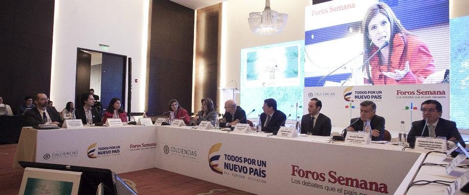 María Carolina Hoyos en Foros Semana