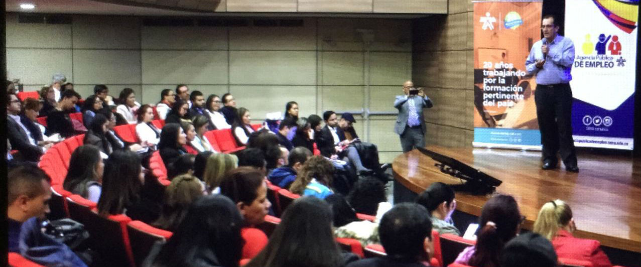El Ministerio TIC, junto con el SENA y el Ministerio de Trabajo, realizaron un taller gratuito para organizaciones interesadas en la implementación de esta modalidad. El Ministerio TIC, junto con el SENA y el Ministerio de Trabajo, realizaron un taller gratuito para organizaciones interesadas en la implementación de esta modalidad.