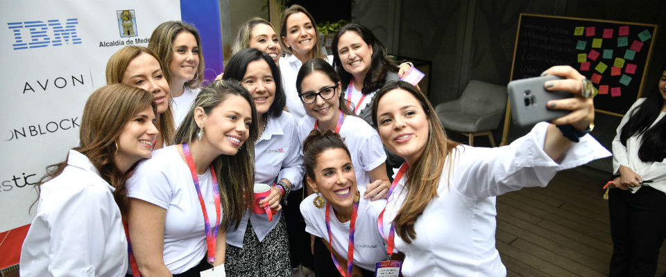 El próximo año tendremos 366 mensajes para inspirar a las mujeres a entrar al mundo digital
