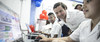 David Luna con niños en Kiosco Vive Digital David Luna con niños en Kiosco Vive Digital