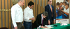 Ministro TIC y Gobernador de Antioquia firman convenio para entregar Zonas Wifi Gratis y 47.800 equipos para educar Ministro TIC y Gobernador de Antioquia firman convenio para entregar Zonas Wifi Gratis y 47.800 equipos para educar