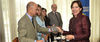 viceministra María Isabel Mejía recibe Premio Respuesta 2014 viceministra María Isabel Mejía recibe Premio Respuesta 2014