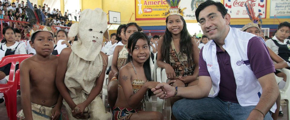 Diego Molano Vega en su visita a Leticia
